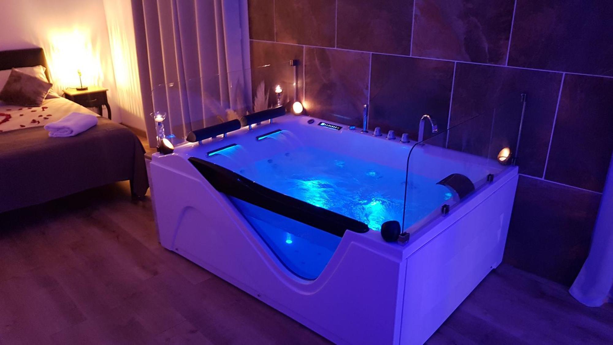 Love Room Jaccuzi Puisserguier Esterno foto