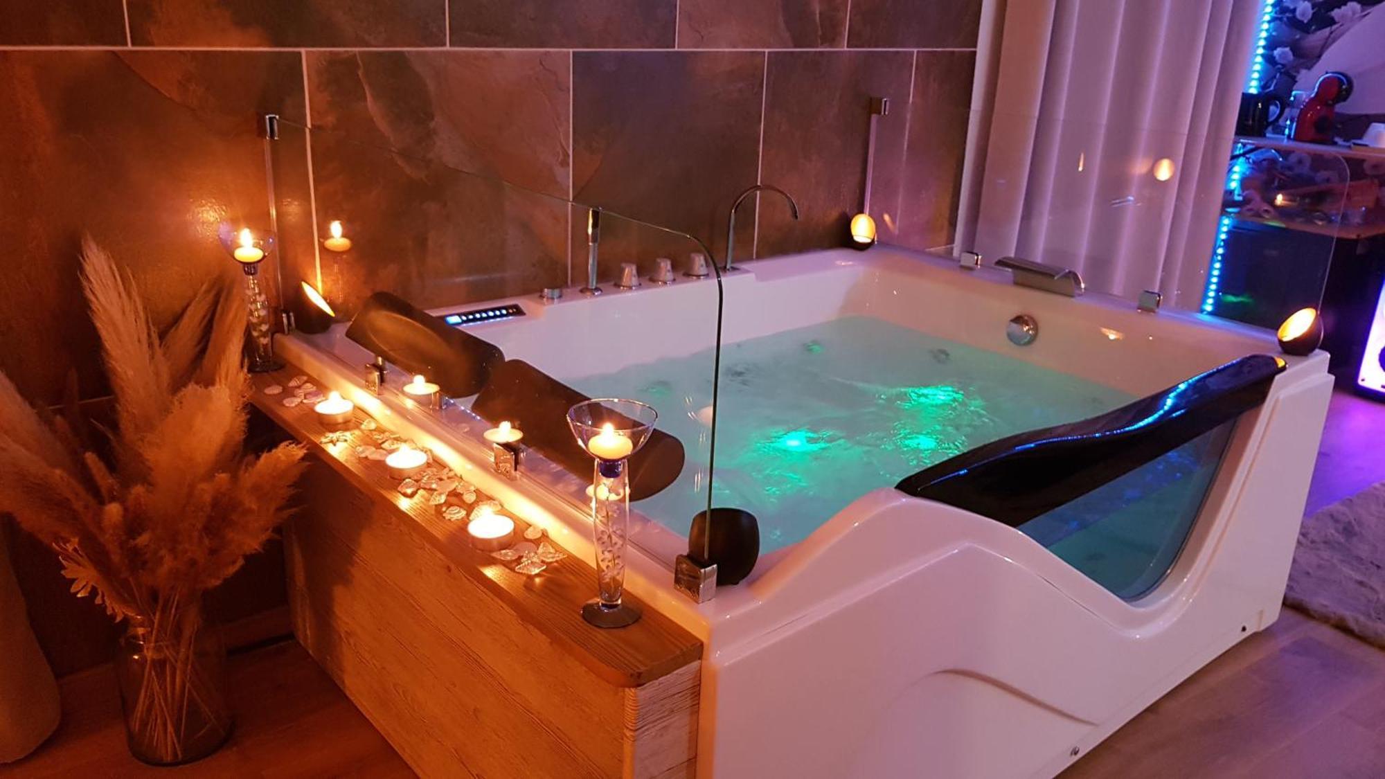 Love Room Jaccuzi Puisserguier Esterno foto