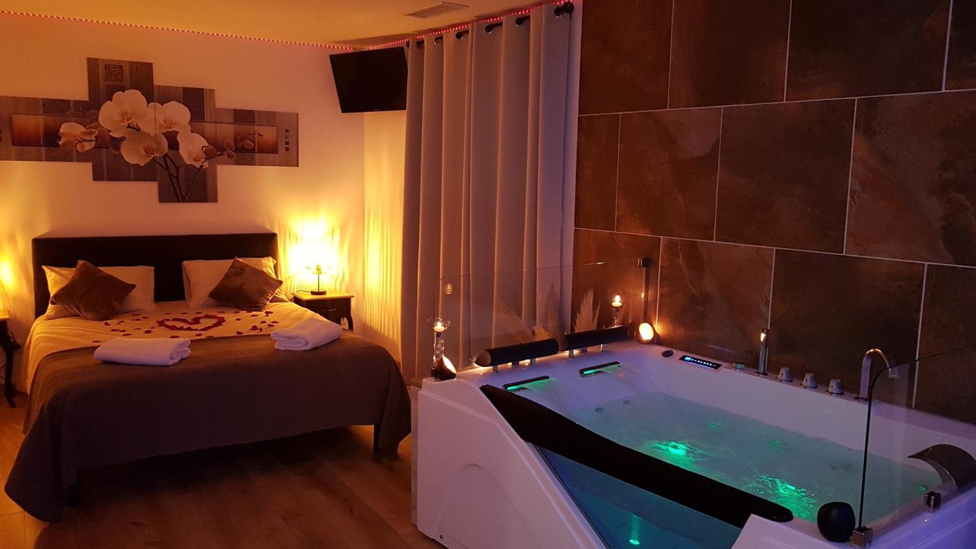 Love Room Jaccuzi Puisserguier Esterno foto