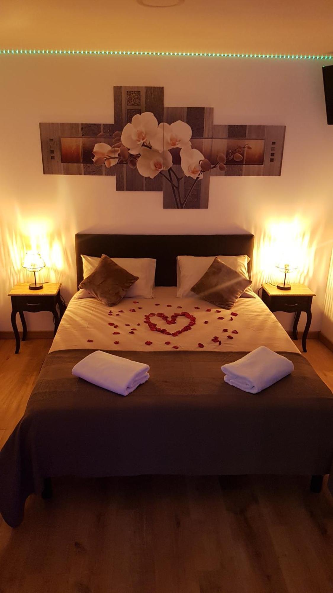 Love Room Jaccuzi Puisserguier Esterno foto